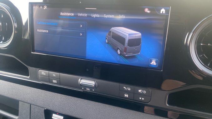 Mercedes-Benz Sprinter 315Cdi L2 Diesel Rwd 3.5t H2 Pro Van 9G-Tronic - Image 22